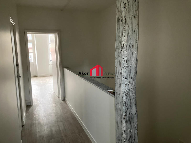 Local commercial - 91 m² - 4 pièces