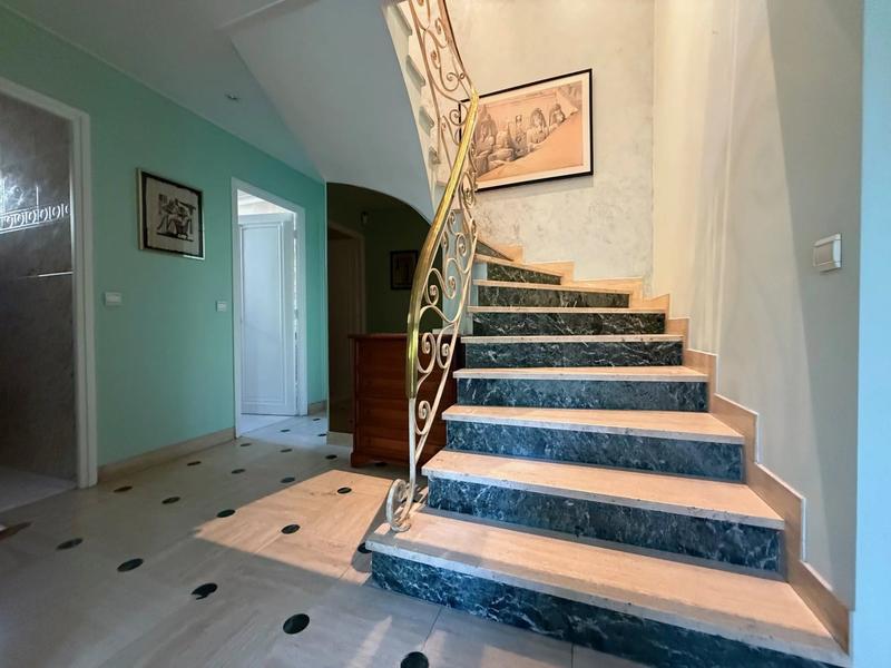 Maison - 160 m² - 7 pièces