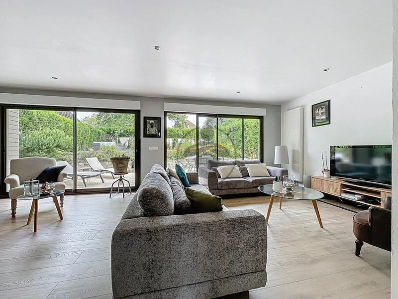 Maison - 162 m² - 8 pièces