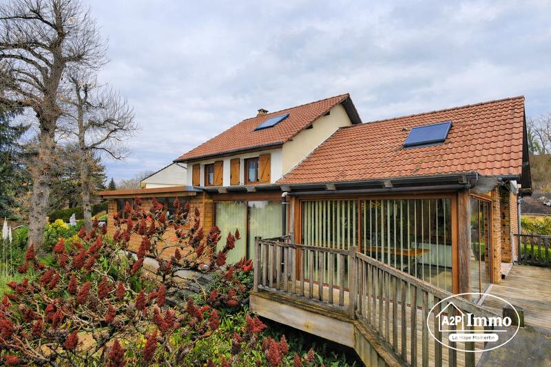 Maison - 170 m² - 10 pièces