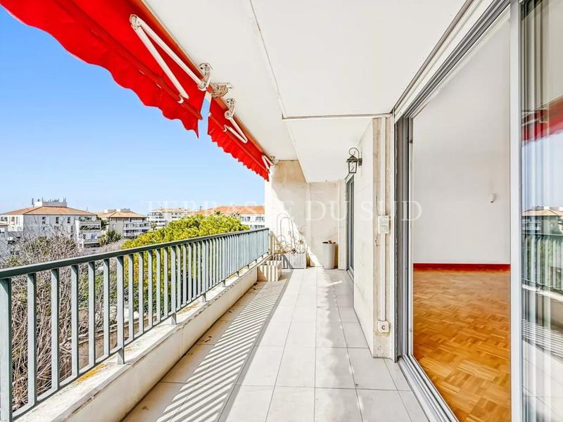 Appartement - 136 m² - 4 pièces