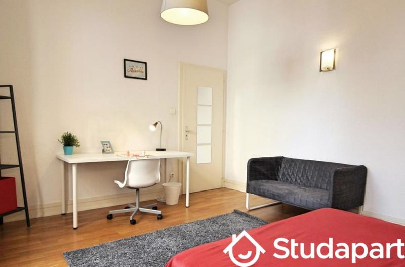 Chambre - 13 m² - 1 pièce