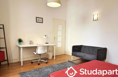 Chambre - 13 m² - 1 pièce