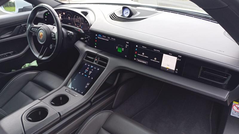 Porsche taycan Cross Turismo 4s 571 93.4 kWh n/A