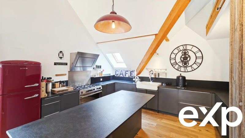 Loft - 169 m² - 4 pièces