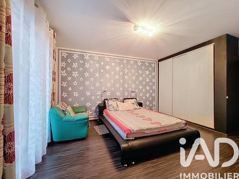 Maison - 217 m² - 8 pièces