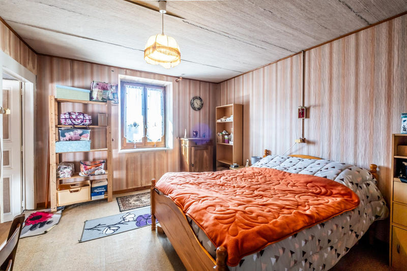 Ferme - 710 m² - 4 pièces