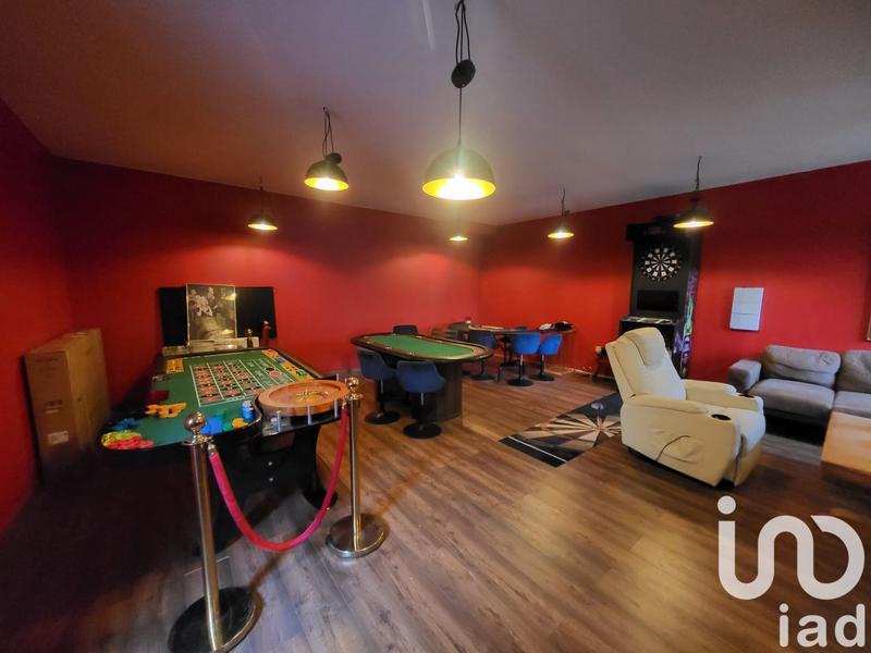 Maison - 209 m² - 4 pièces