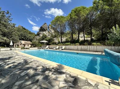 Maison - 195 m² - 7 pièces