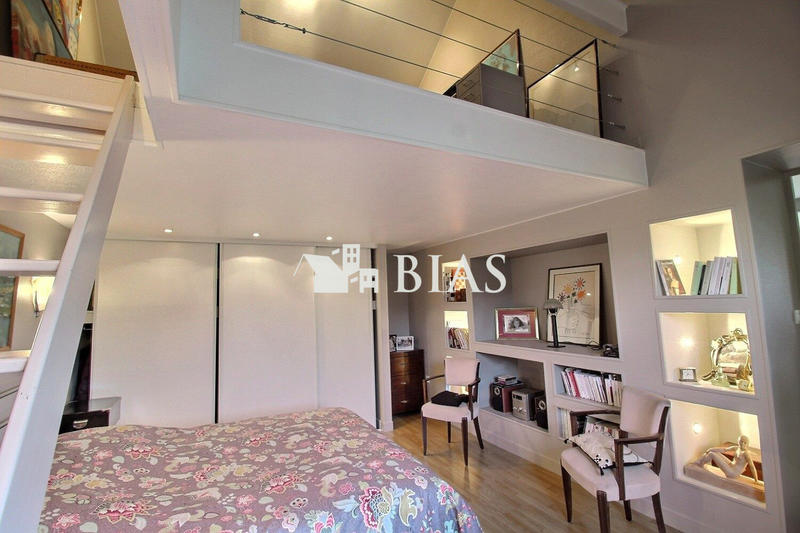 Maison - 264 m² - 10 pièces