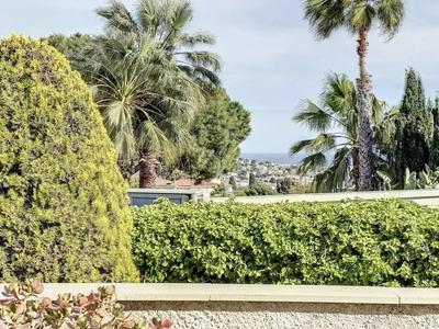 Villa - 320 m² - 10 pièces