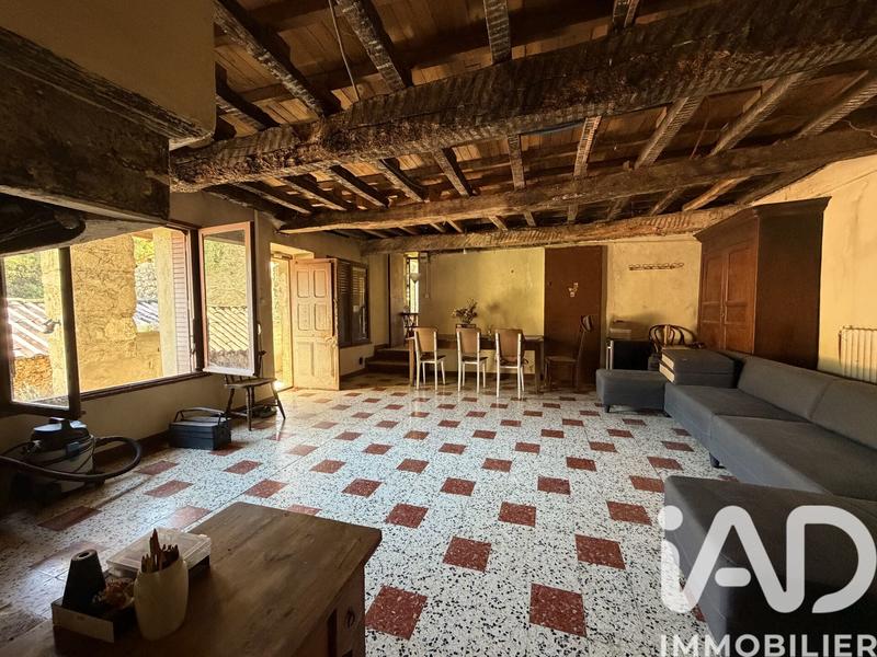 Maison - 320 m² - 10 pièces