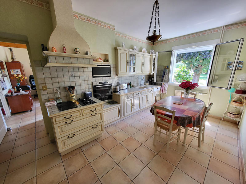 Maison - 190 m² - 8 pièces