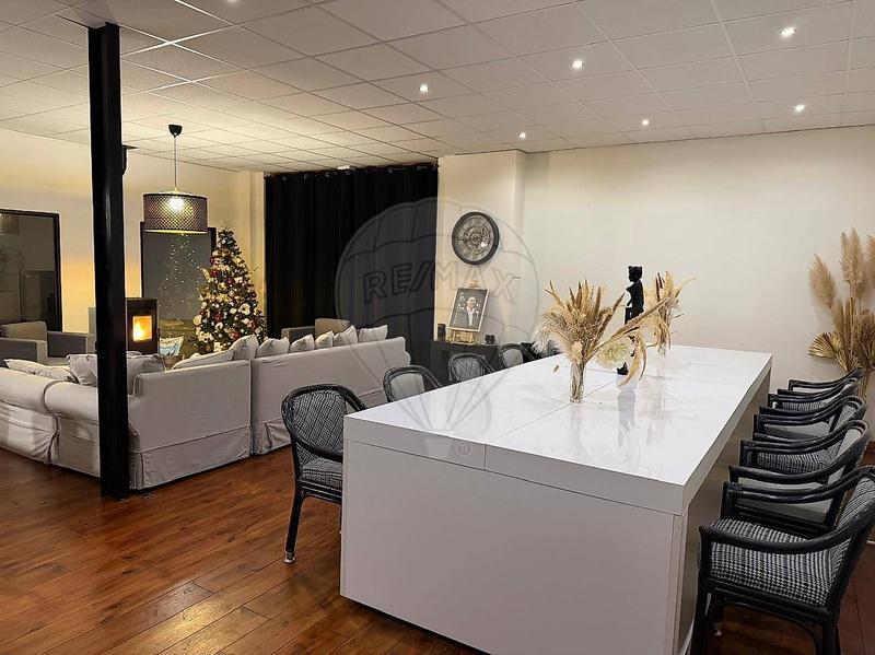 Maison - 191 m² - 6 pièces