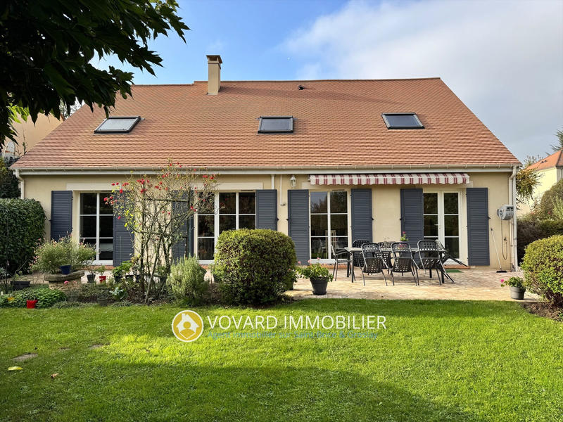 Maison - 193 m² - 9 pièces