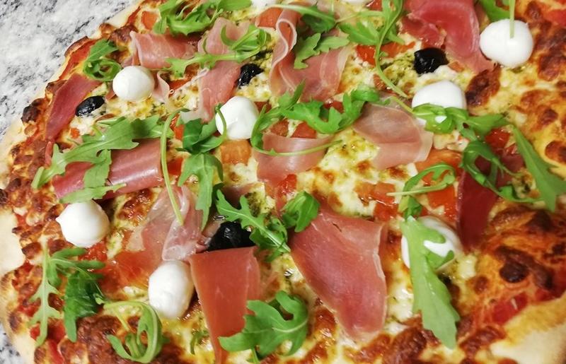 Mia Pizza &amp; Burger