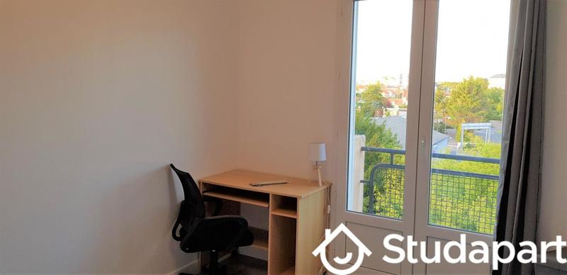 Chambre - 11 m² - 1 pièce