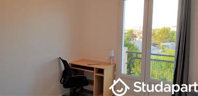 Chambre - 11 m² - 1 pièce