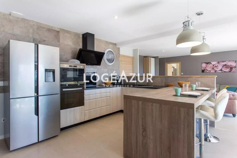 Villa - 212 m² - 7 pièces