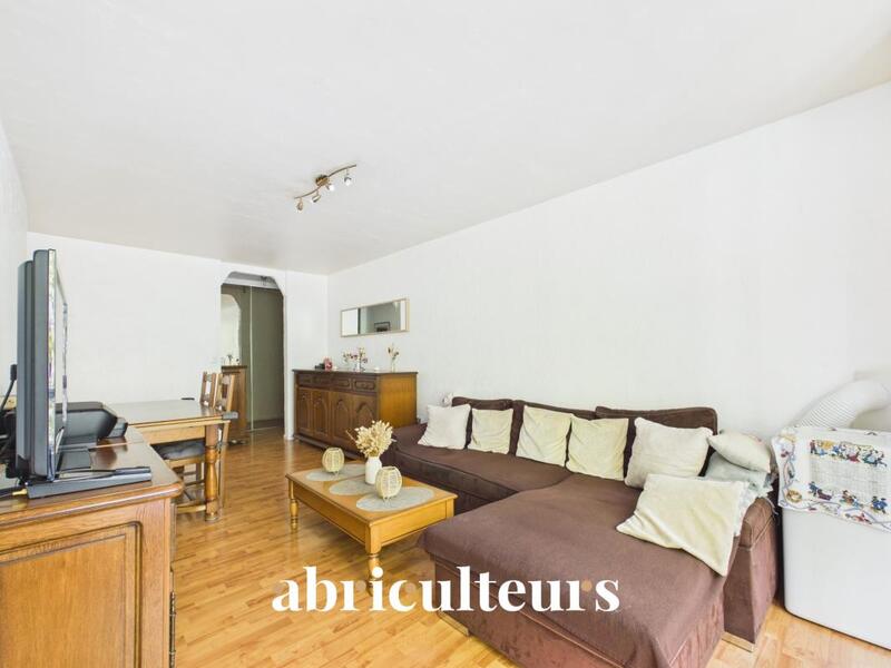 Appartement ancien - 76 m² - 4 pièces