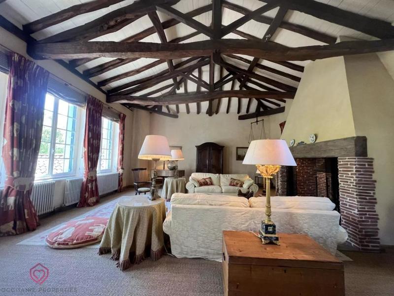 Propriété - 294 m² - 9 pièces