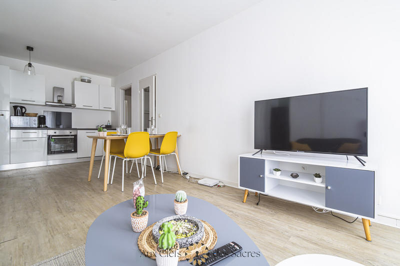 Appartement - 85 m² - 5 pièces