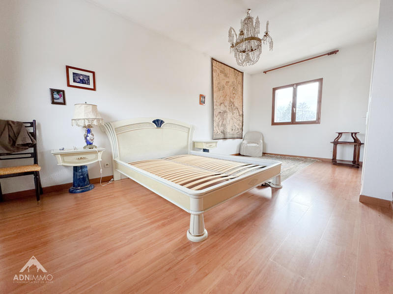 Maison - 193 m² - 7 pièces