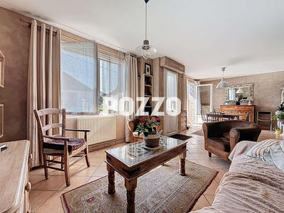 Maison - 94 m² - 5 pièces