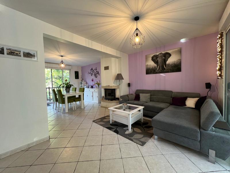 Maison - 143 m² - 7 pièces