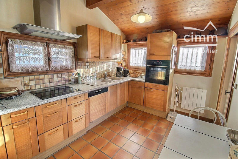 Châlet - 225 m² - 6 pièces