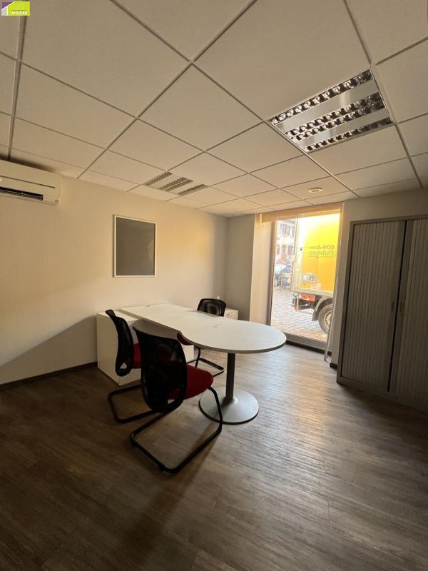 Bureau - 135 m² - 5 pièces