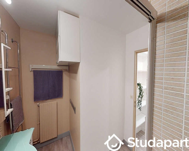 Chambre - 90 m² - 1 pièce