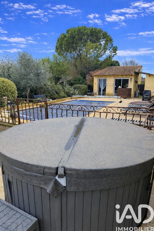 Maison - 210 m² - 7 pièces