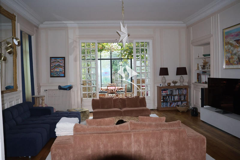 Maison - 483 m² - 14 pièces