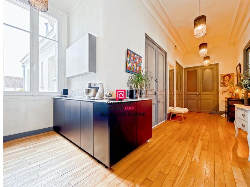 Appartement - 144 m² - 5 pièces