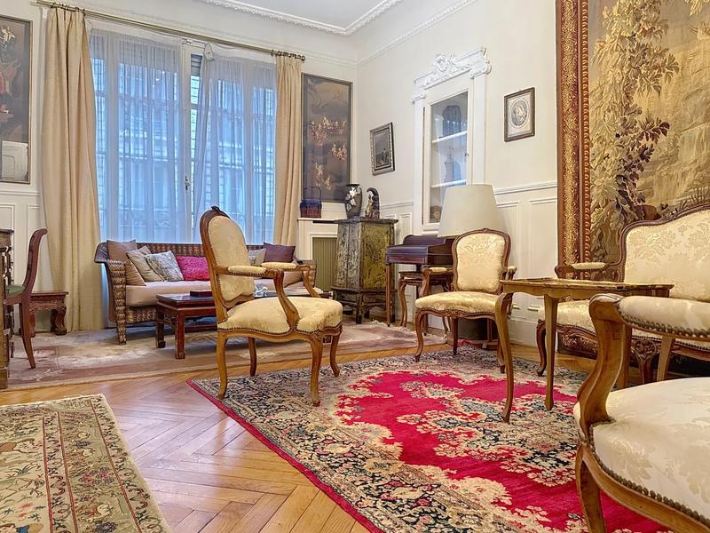 Appartement - 133 m² - 5 pièces