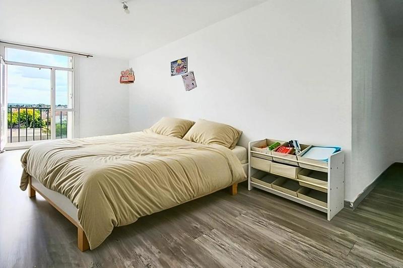 Appartement - 86 m² - 5 pièces