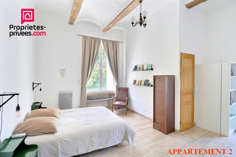 Maison - 375 m² - 10 pièces