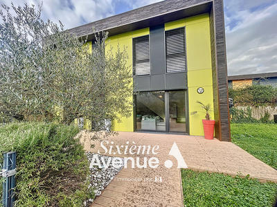 Maison - 85 m² - 4 pièces