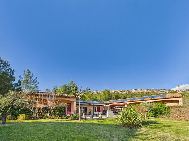 Maison - 195 m² - 5 pièces