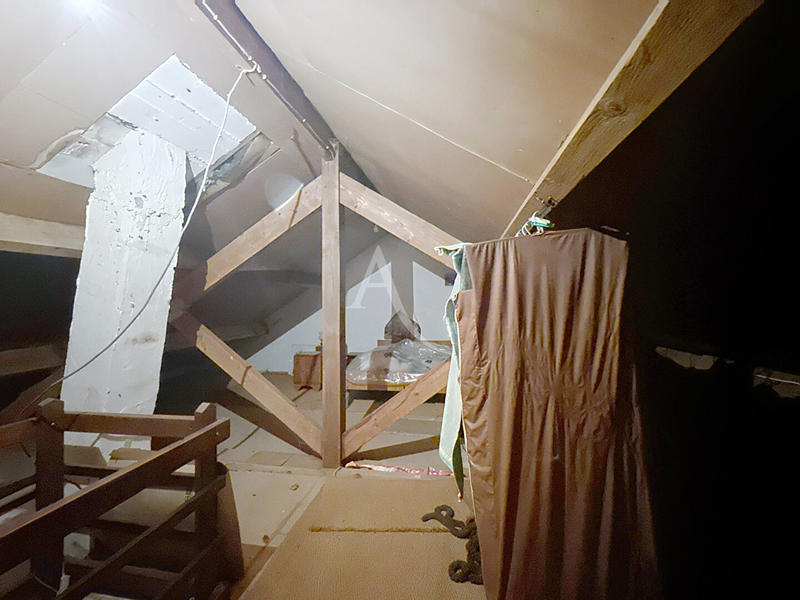 Maison - 90 m² - 7 pièces