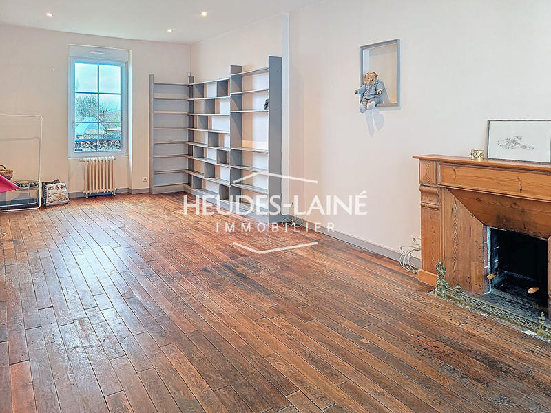 Maison - 215 m² - 7 pièces