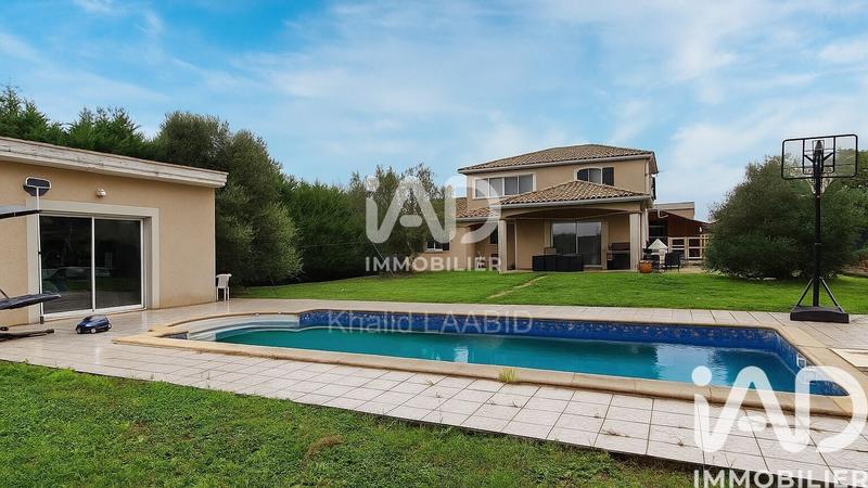 Maison - 144 m² - 5 pièces