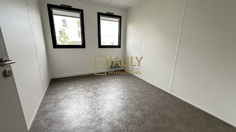 Bureau - 254 m² - 9 pièces