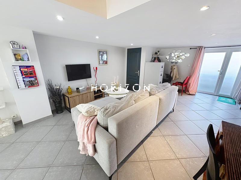 Appartement - 84 m² - 2 pièces