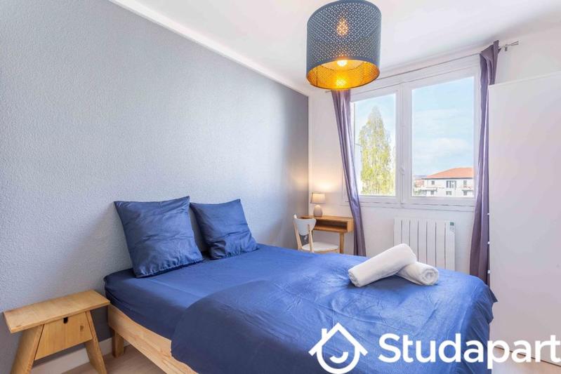 Chambre - 9 m² - 1 pièce