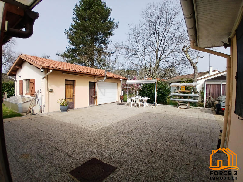 Maison traditionnelle - 127 m² - 5 pièces