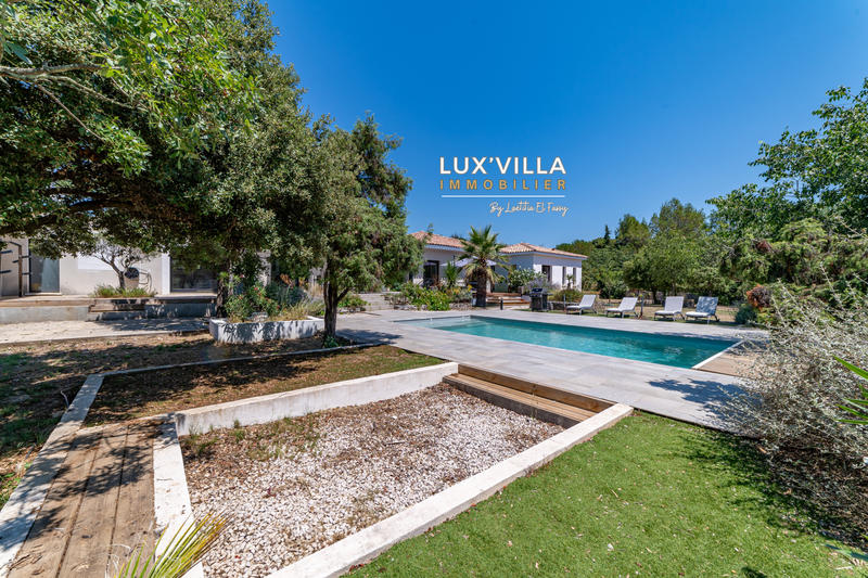 Villa - 290 m² - 12 pièces