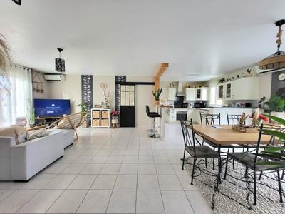 Maison - 113 m² - 5 pièces