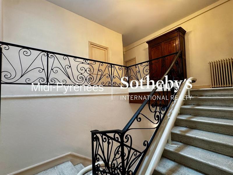 Maison - 299 m² - 8 pièces